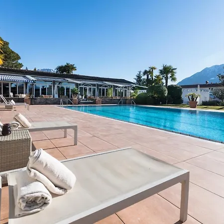 Delta House 4*
