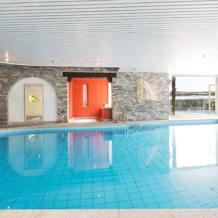 Delta House 4*