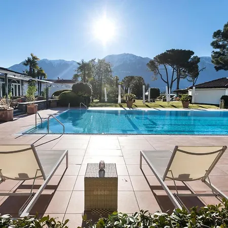 Delta House 4*