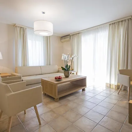 Hotel Delta House 4*